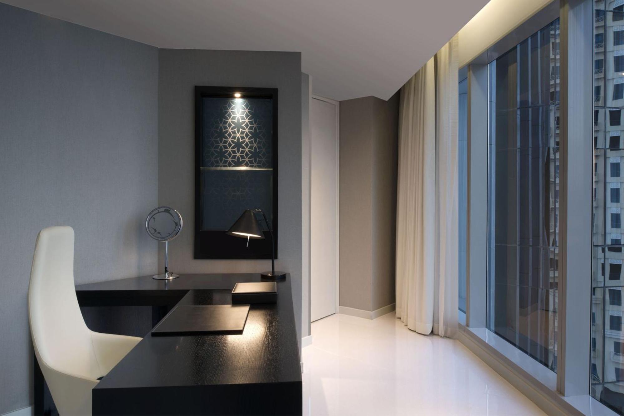 Urban One-Bedroom Junior King Suite with City View