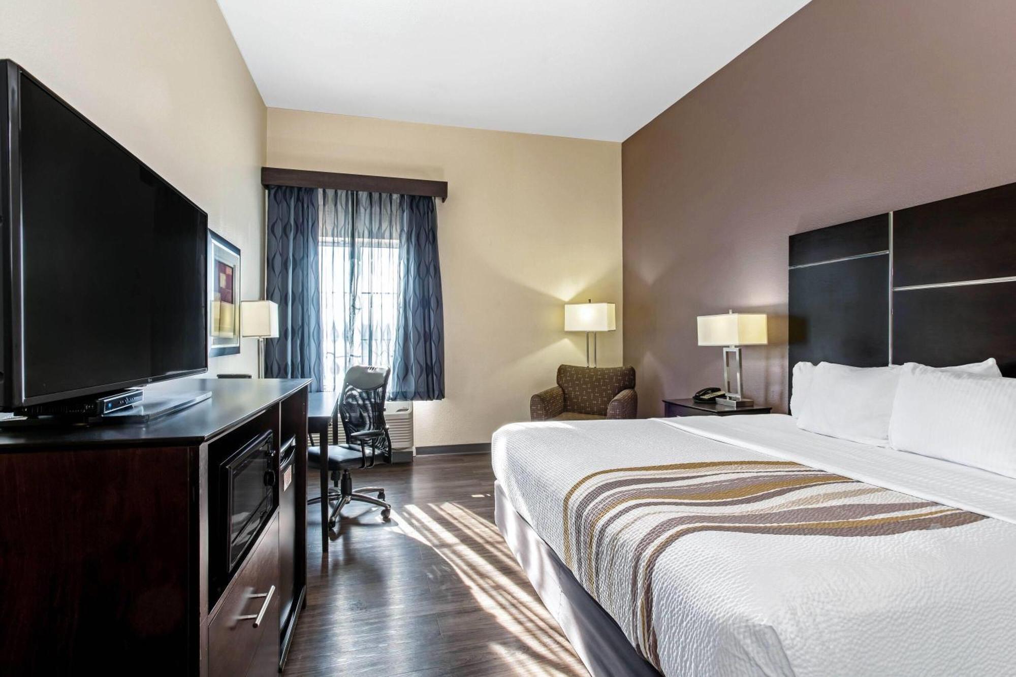 Chambre Lit King-Size - Accessible aux Personnes à Mobilité Réduite - Non-Fumeurs