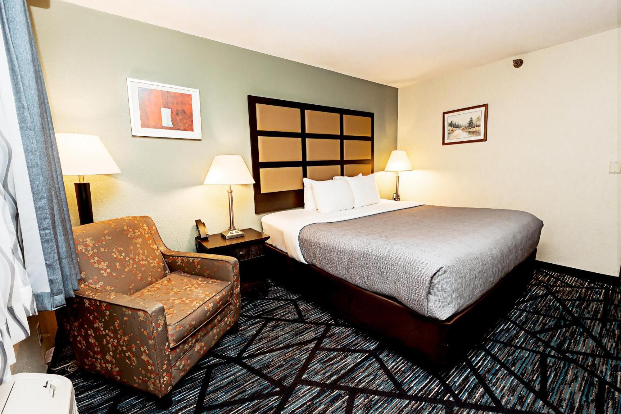 King Room - Accessible/Non-Smoking