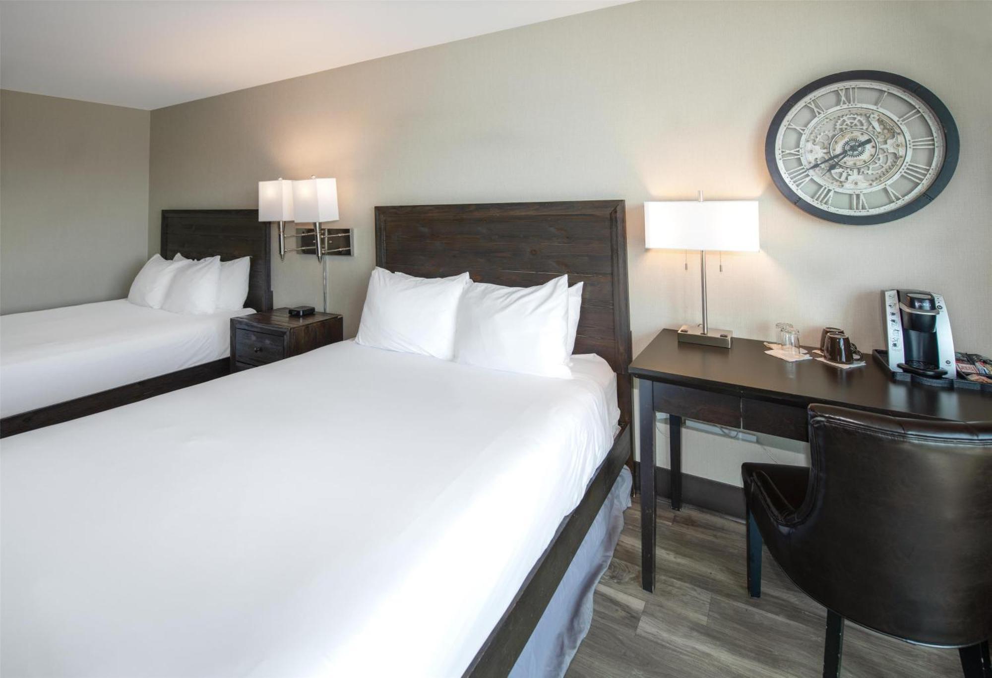 Coast Two Queens