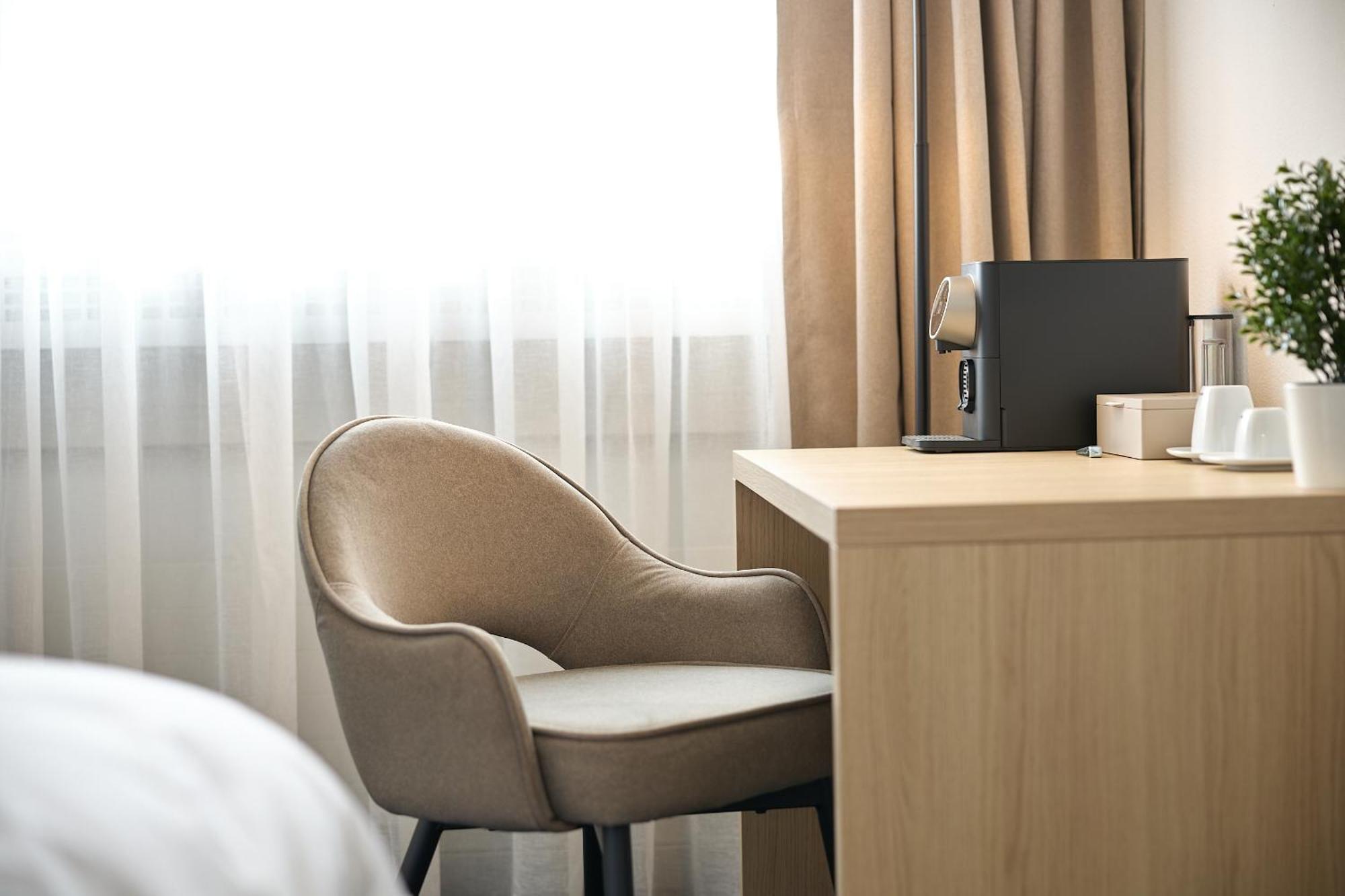 Kleine Kamer met Queensize Bed