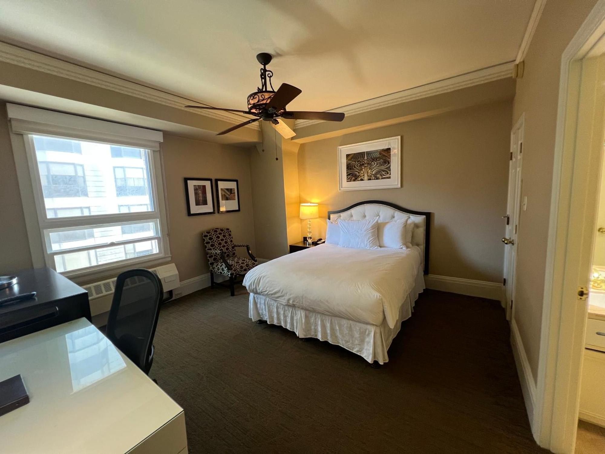 Superior Queen Room