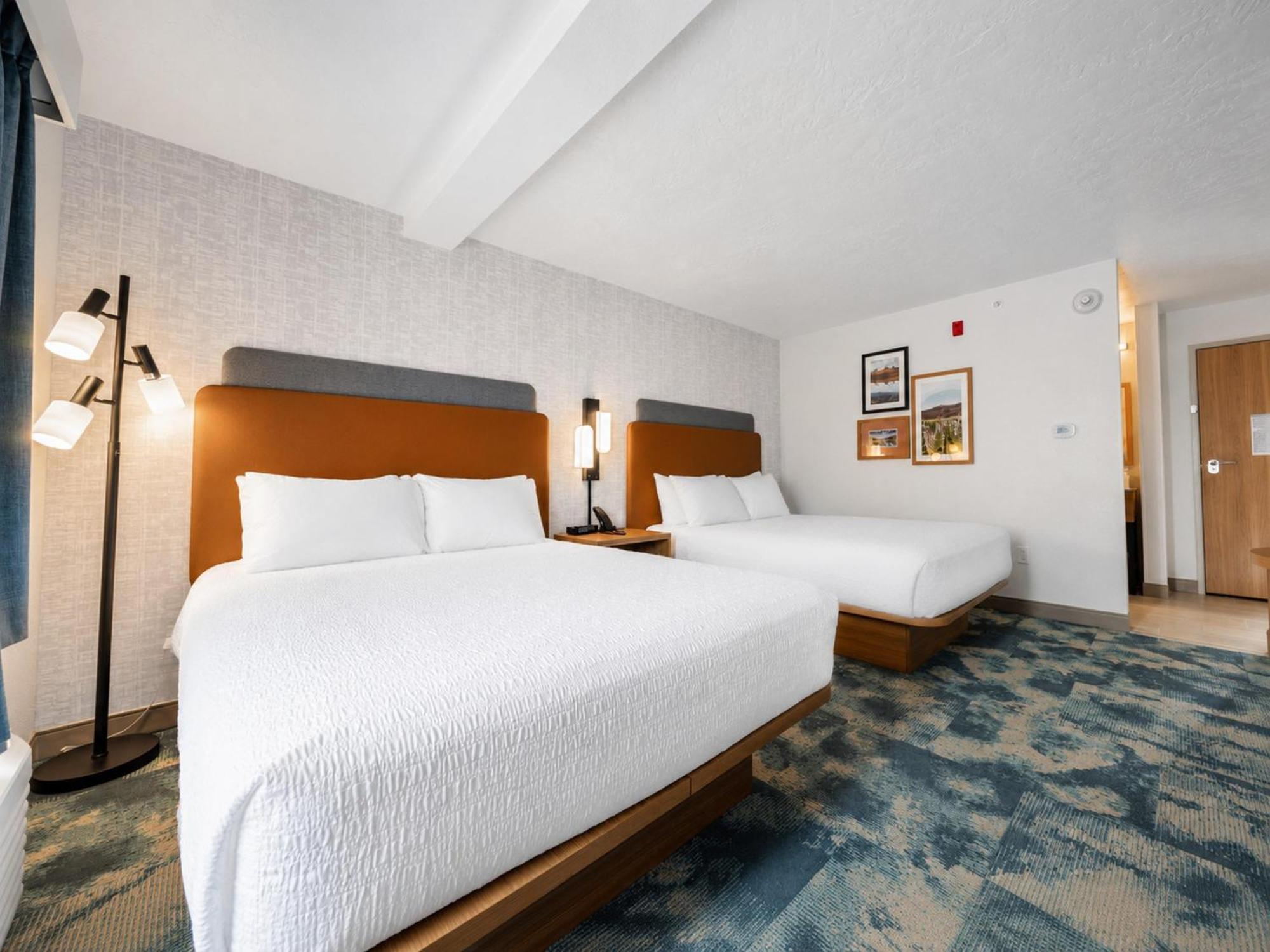 Queen Room with Two Queen Beds and Mountain View