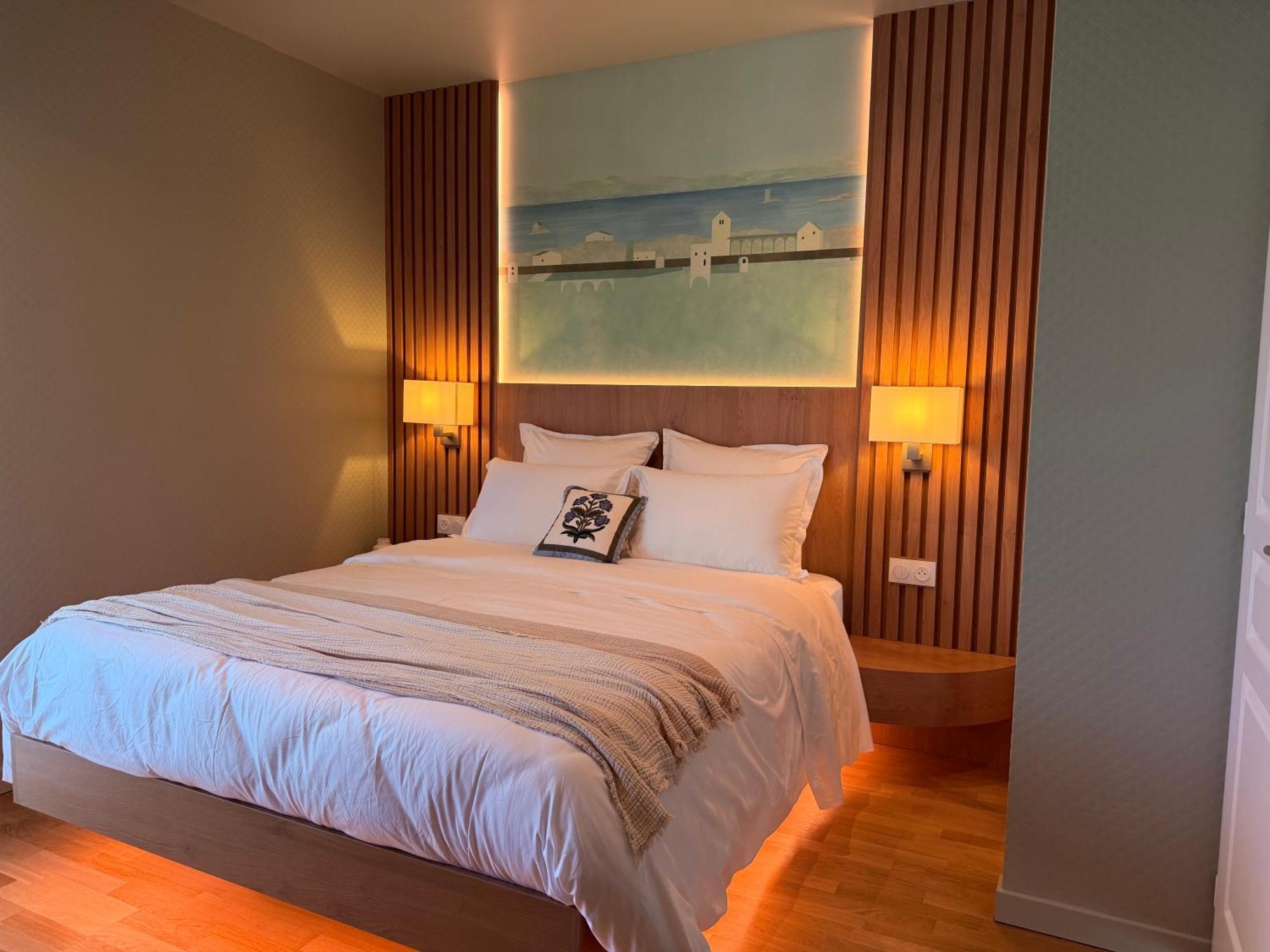 Chambre Double - Vue sur Piscine