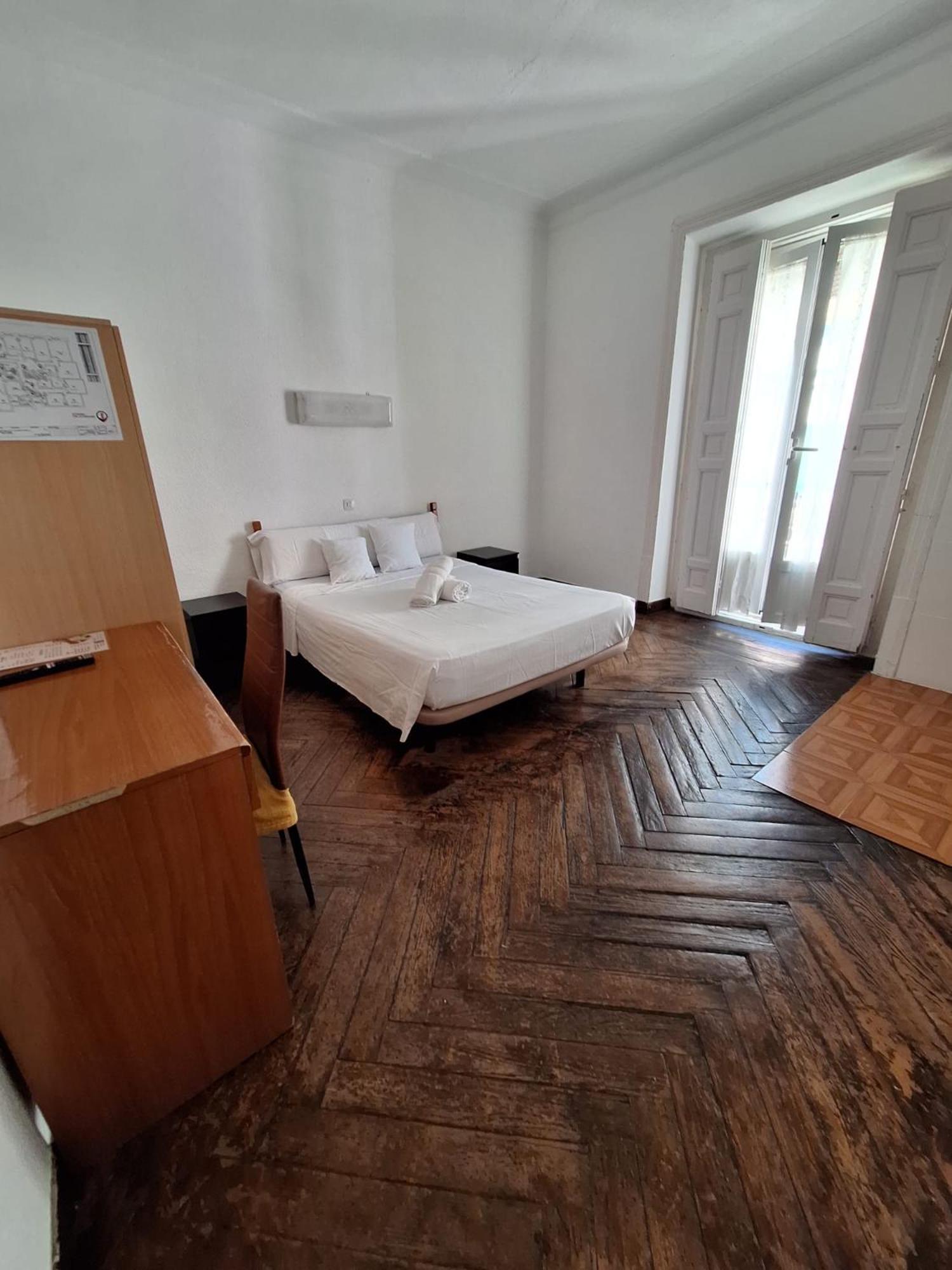 Habitación Doble con baño compartido