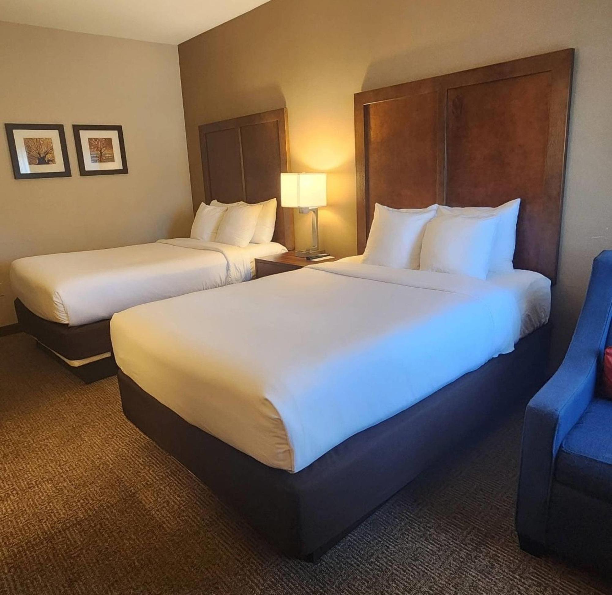 Double Room with Two Double Beds - Non-Smoking