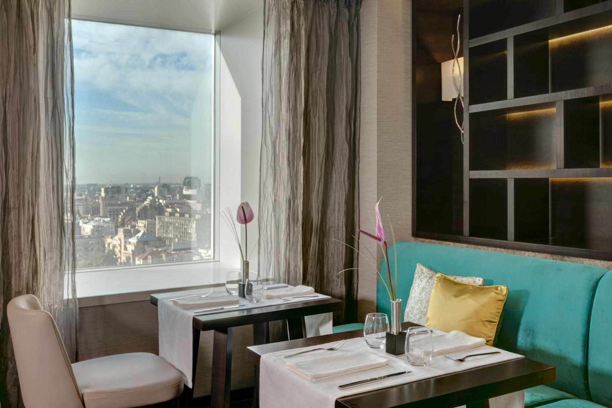 Executive Zweibettzimmer mit 1 Kingsize-Bett und Blick auf die Skyline - Executive-Etage