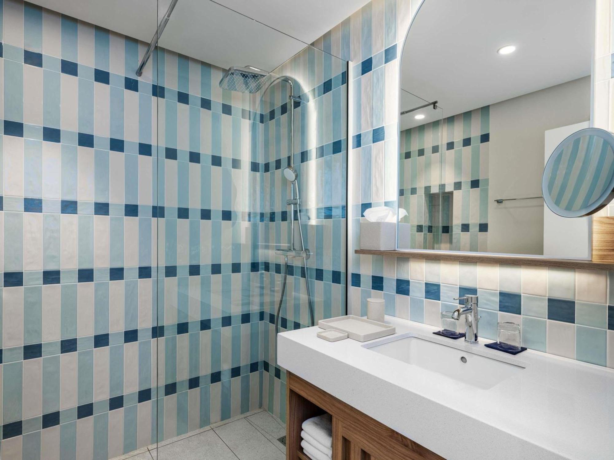 Suite Junior - Vue sur Piscine