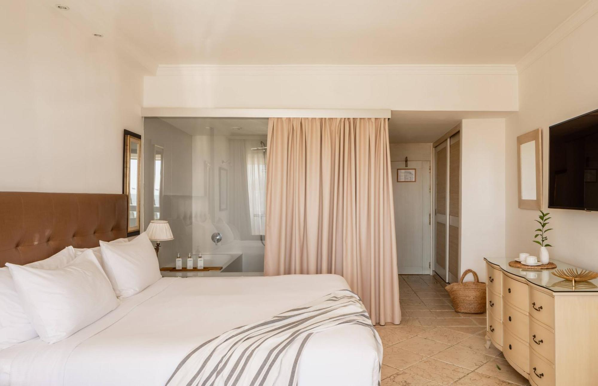 Chambre Suprême Niveau Rouge - Vue Directe sur Mer