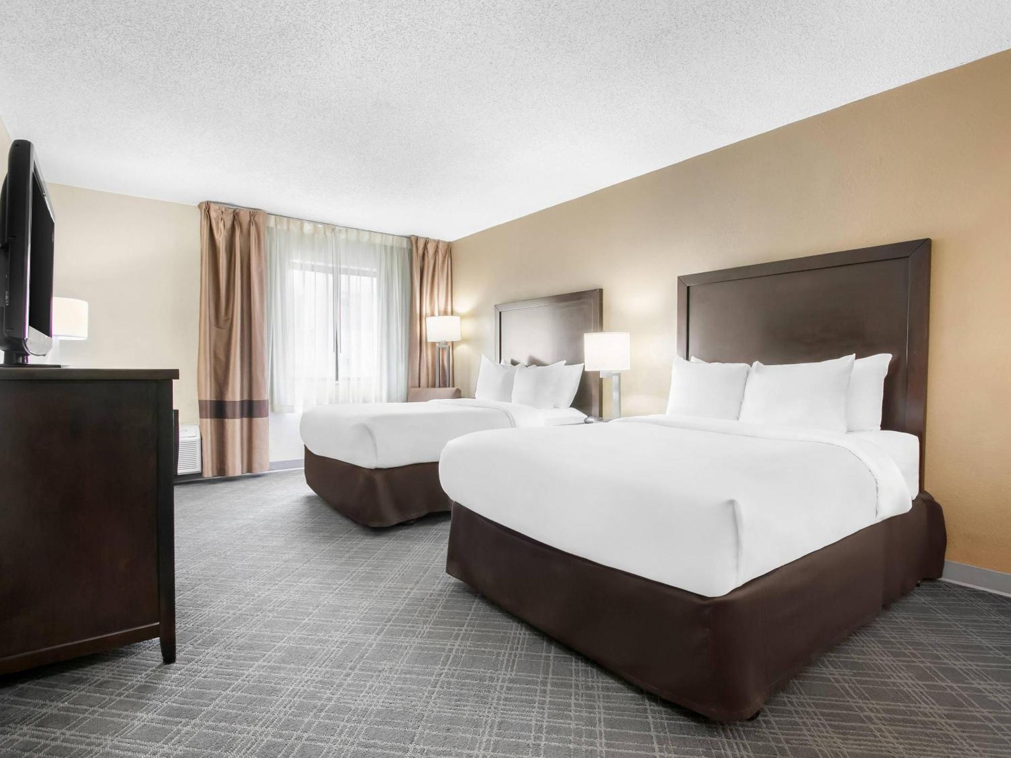 Double Room with Two Double Beds - Non-Smoking