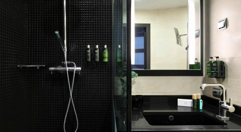 Quarto Deluxe The Level