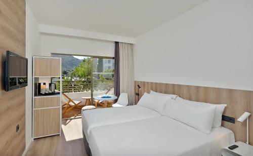 Habitación Innside con vistas a la piscina
