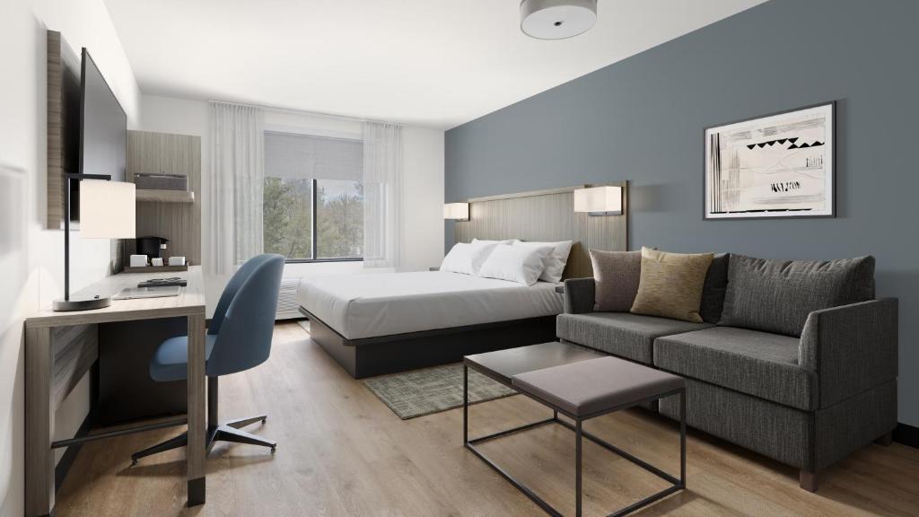 King Room with Sofa Bed