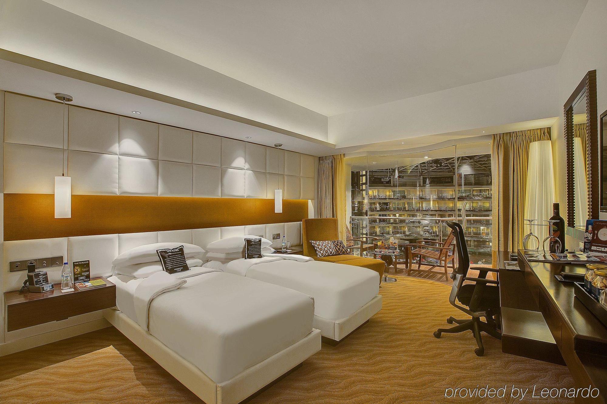 Earth Lagoon View Room with Private Balcony - King Bed