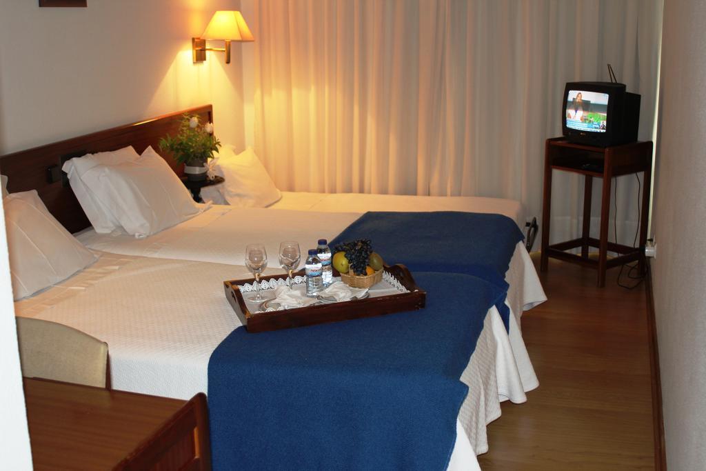 Quarto Duplo com Cama Extra