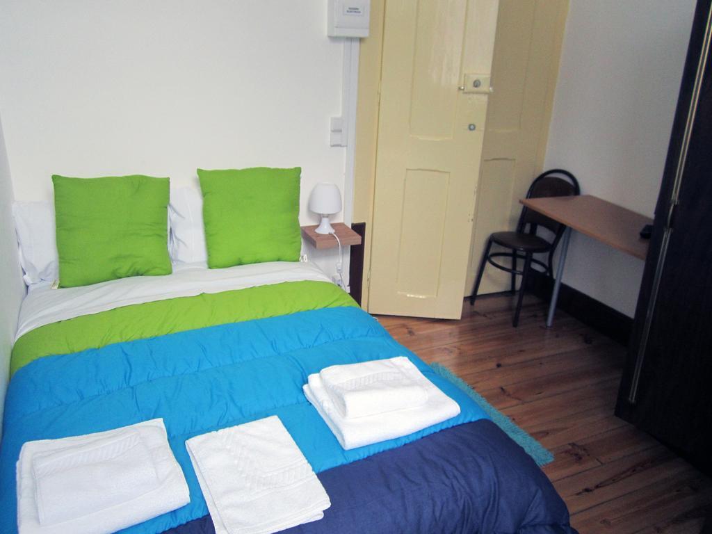 Quarto Duplo com Banheiro Externo