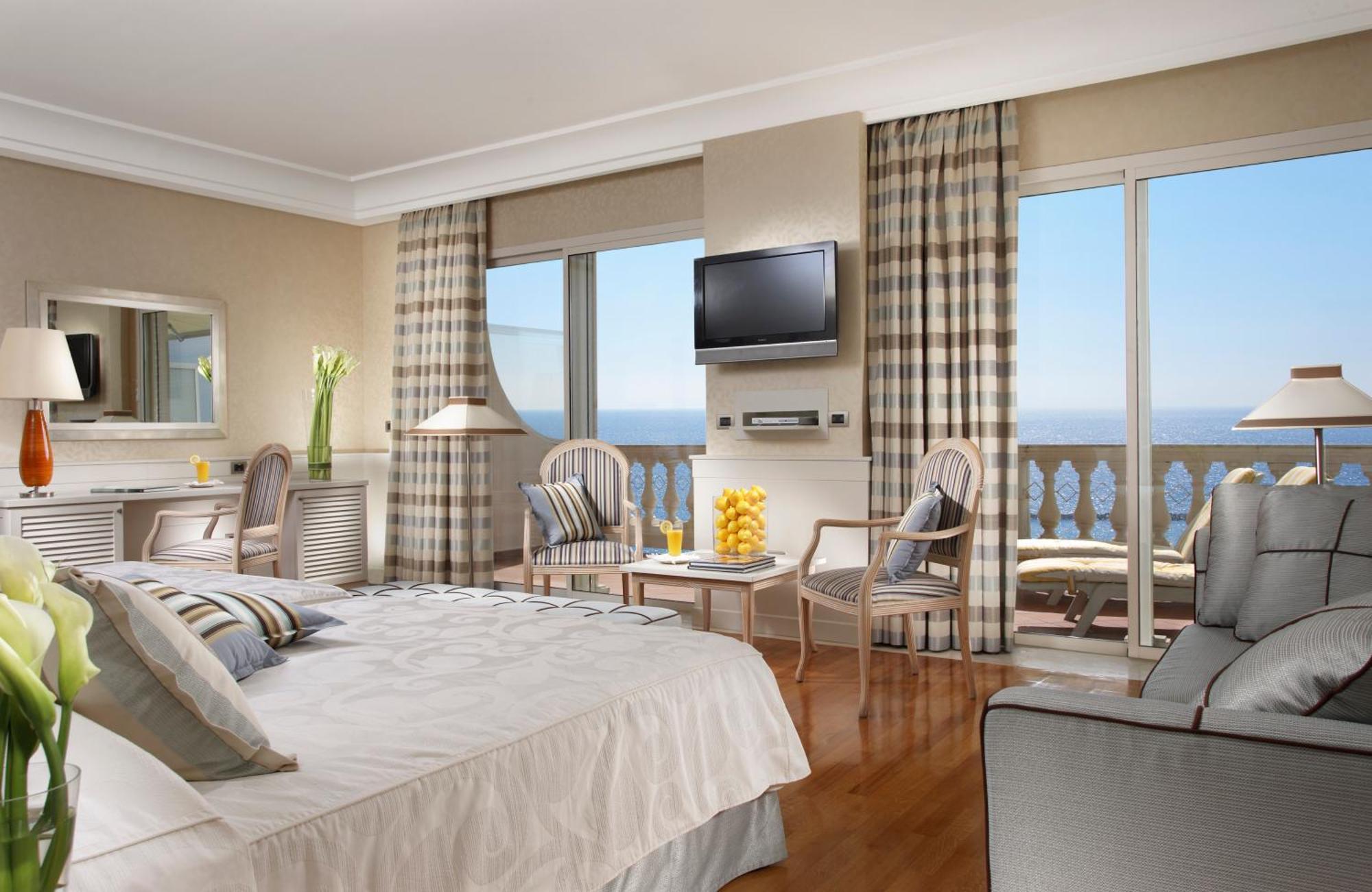 Deluxe Junior Suite met Terras en Uitzicht op Zee