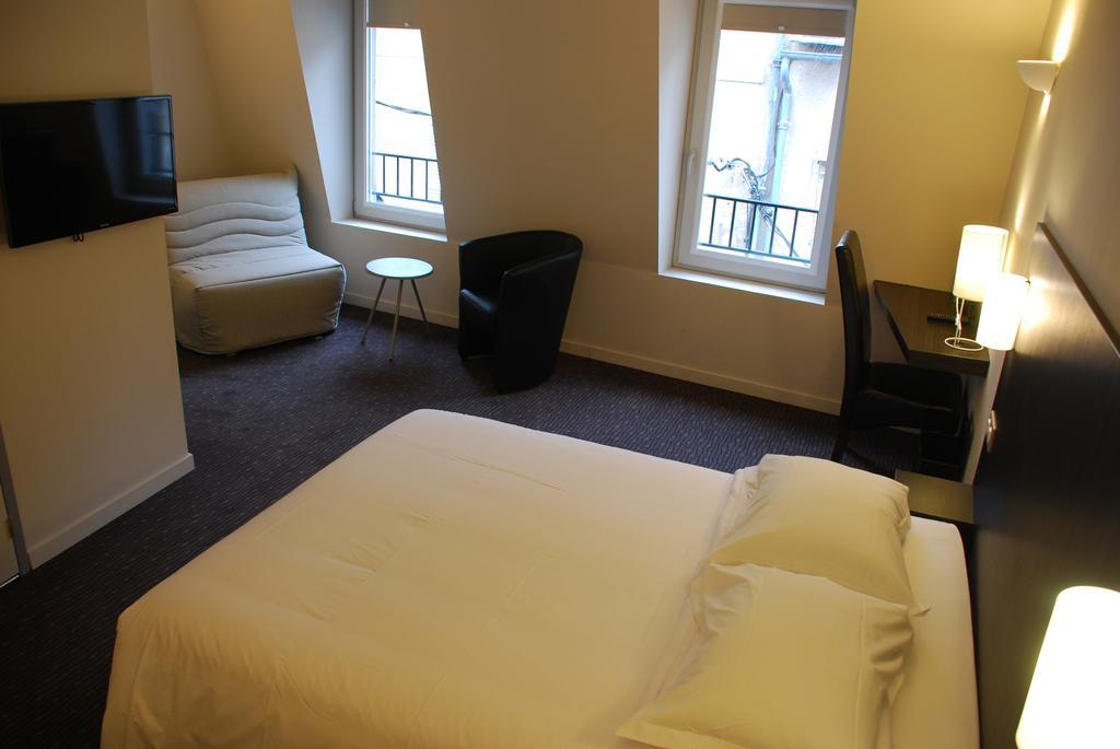 Chambre Lits Jumeaux/Triple Confort - Accessible aux Personnes à Mobilité Réduite