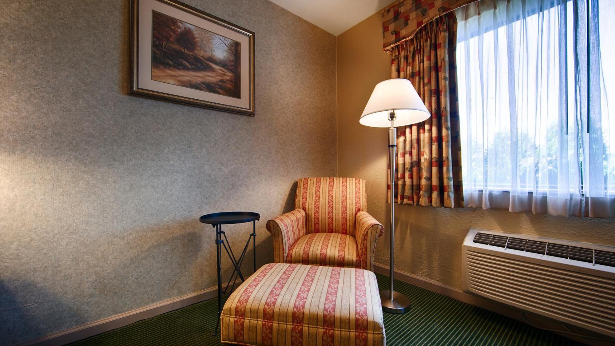 Double Room with Two Double Beds - Non-Smoking