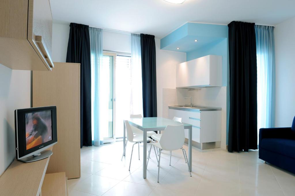 Appartamento con 2 Camere da Letto, Vista Mare e Balcone (5 Adulti)