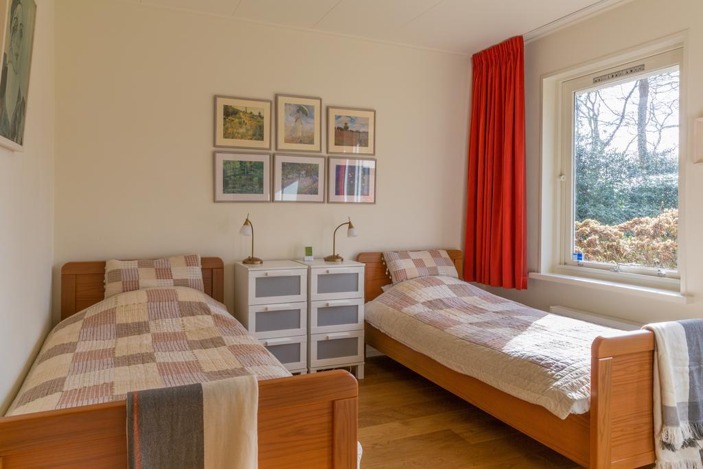 Tweepersoonskamer met 2 Aparte Bedden