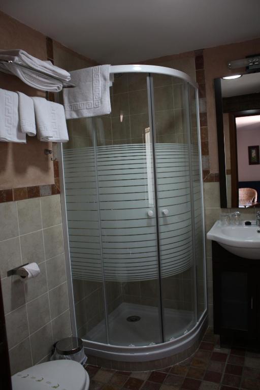 Standard Single Room with Shower,118741531:JPEG