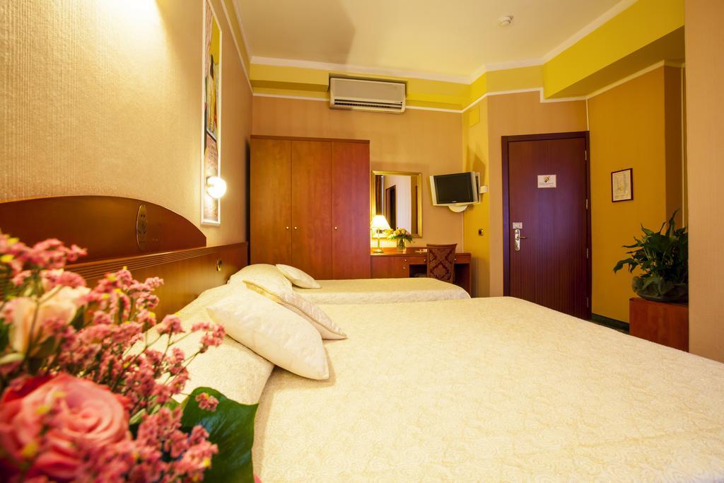 Dreibettzimmer