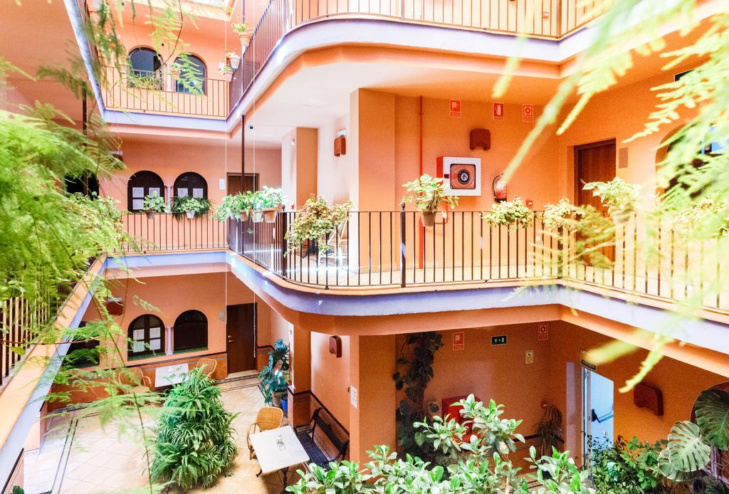 Quarto Familiar (2 Adultos + 2 Crianças)