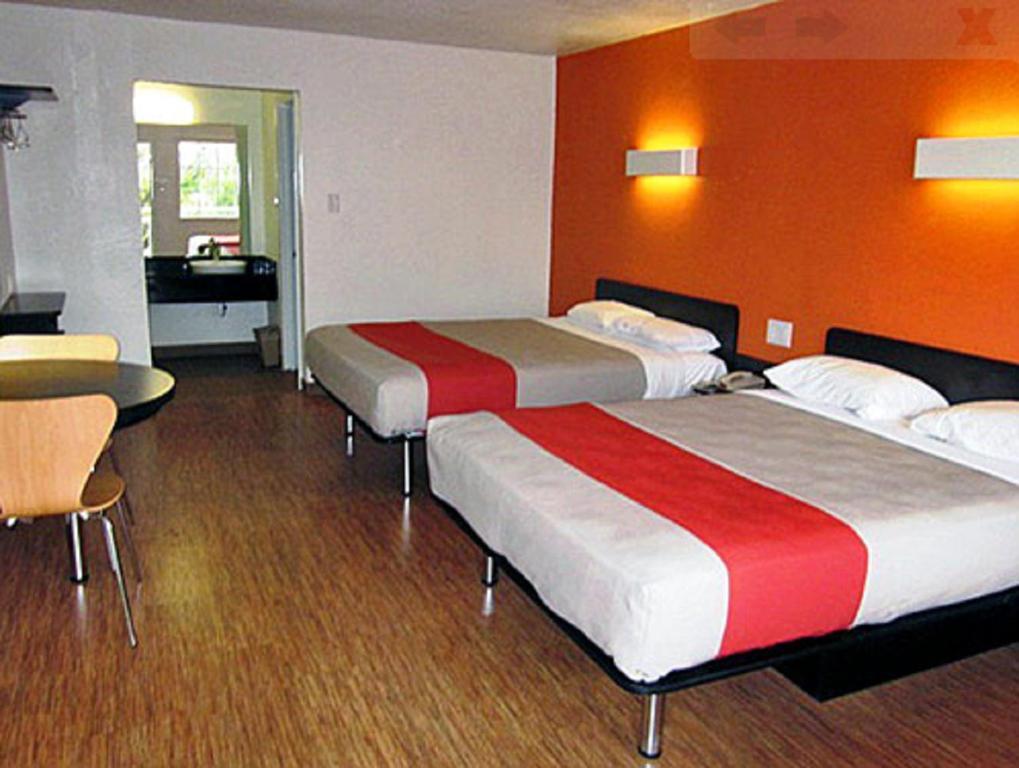 Quadruple Room - Non-Smoking