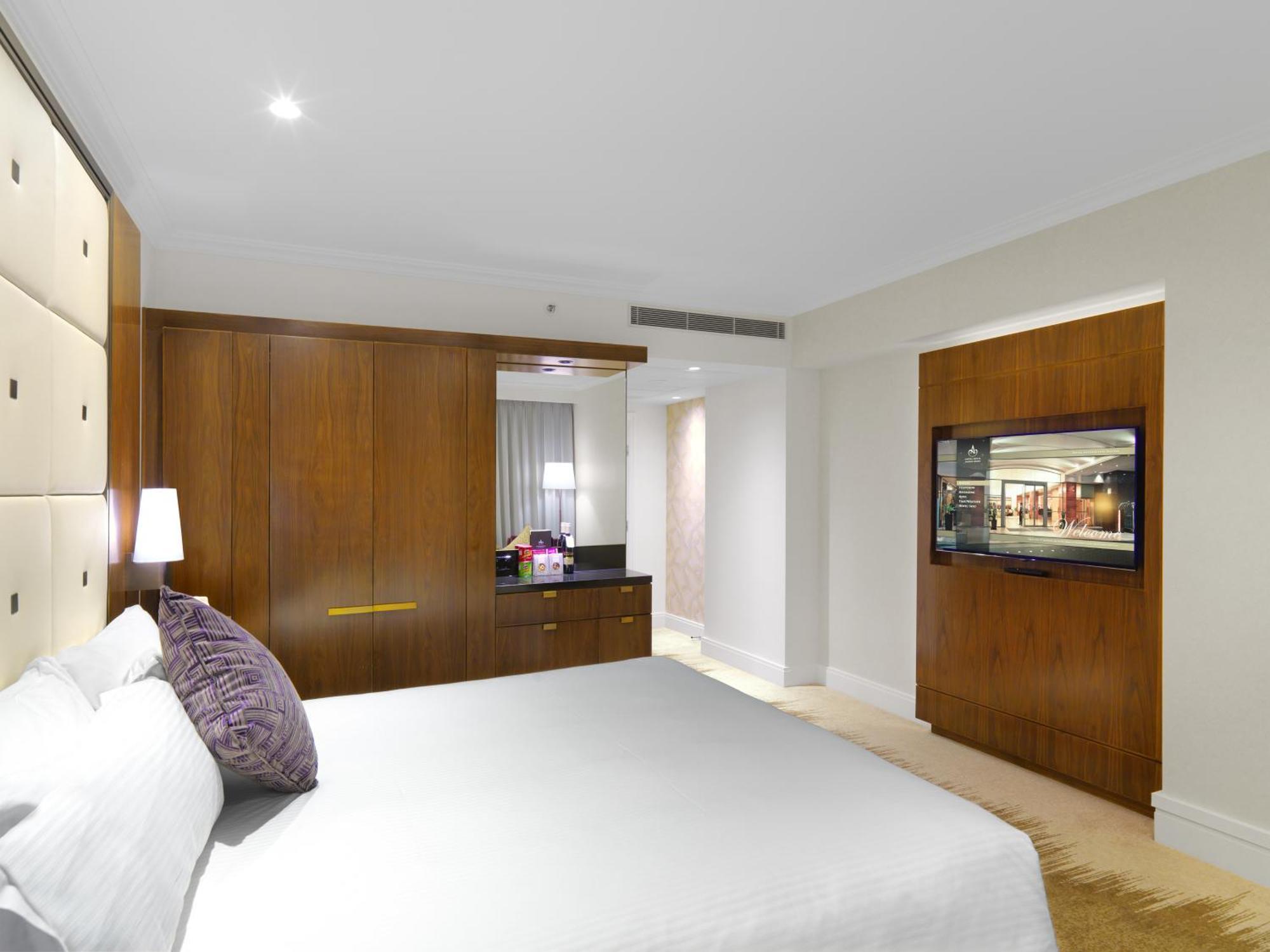 Deluxe King Room