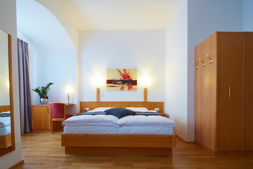 Großes Doppelzimmer