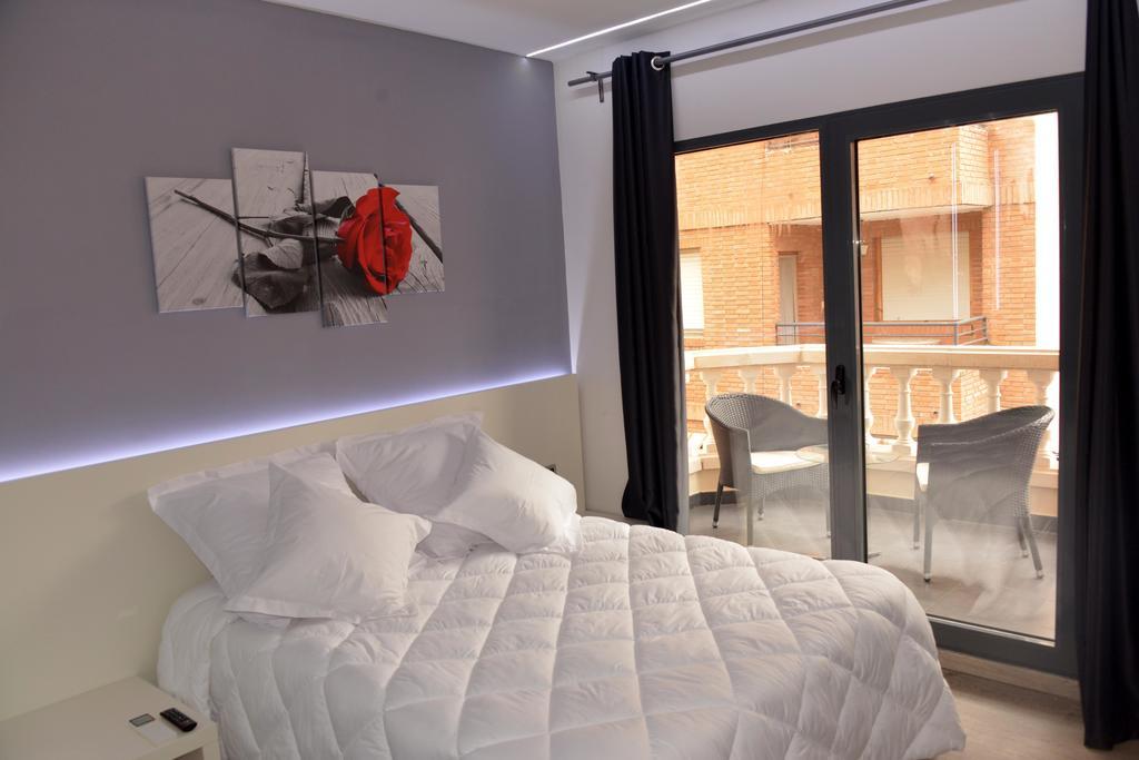 Deluxe Double Room with Balcony,203812762:JPEG