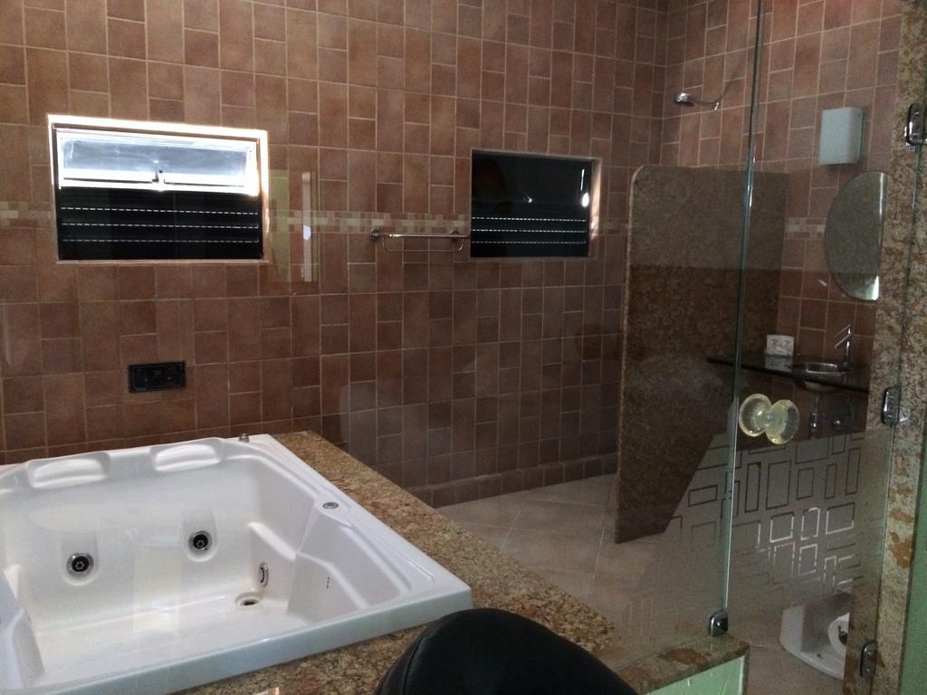 Quarto Duplo Premium com Banheira de Hidromassagem