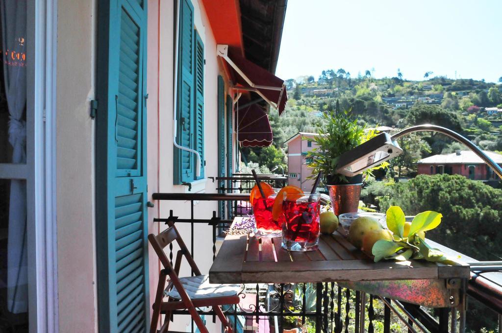 Camera Matrimoniale con Balcone e Vista Mare