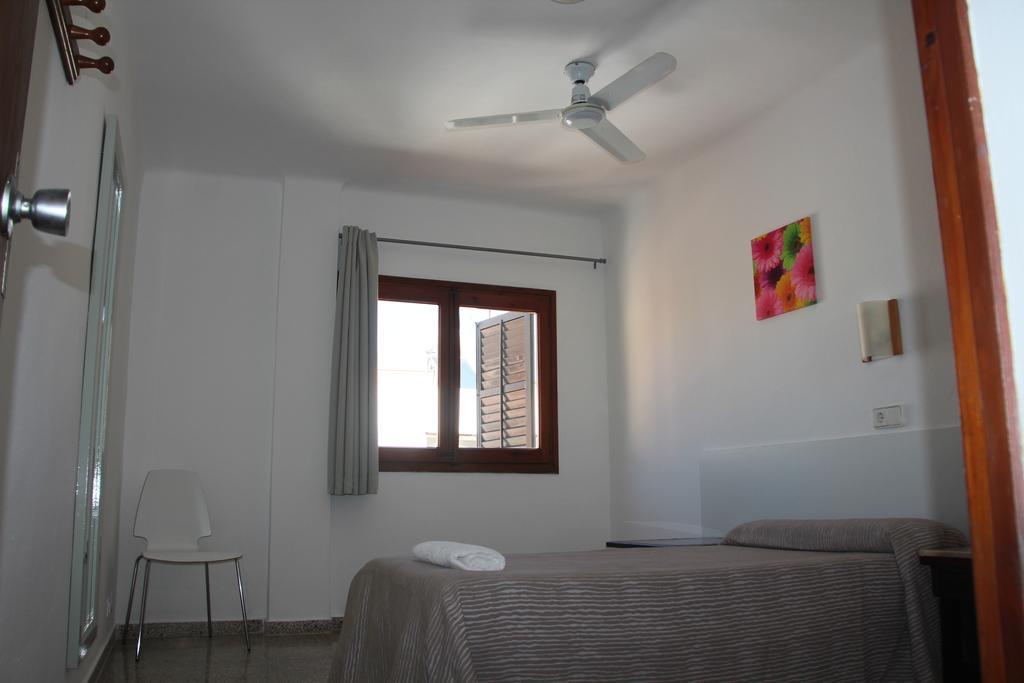 Quarto Twin com Casa de Banho Partilhada