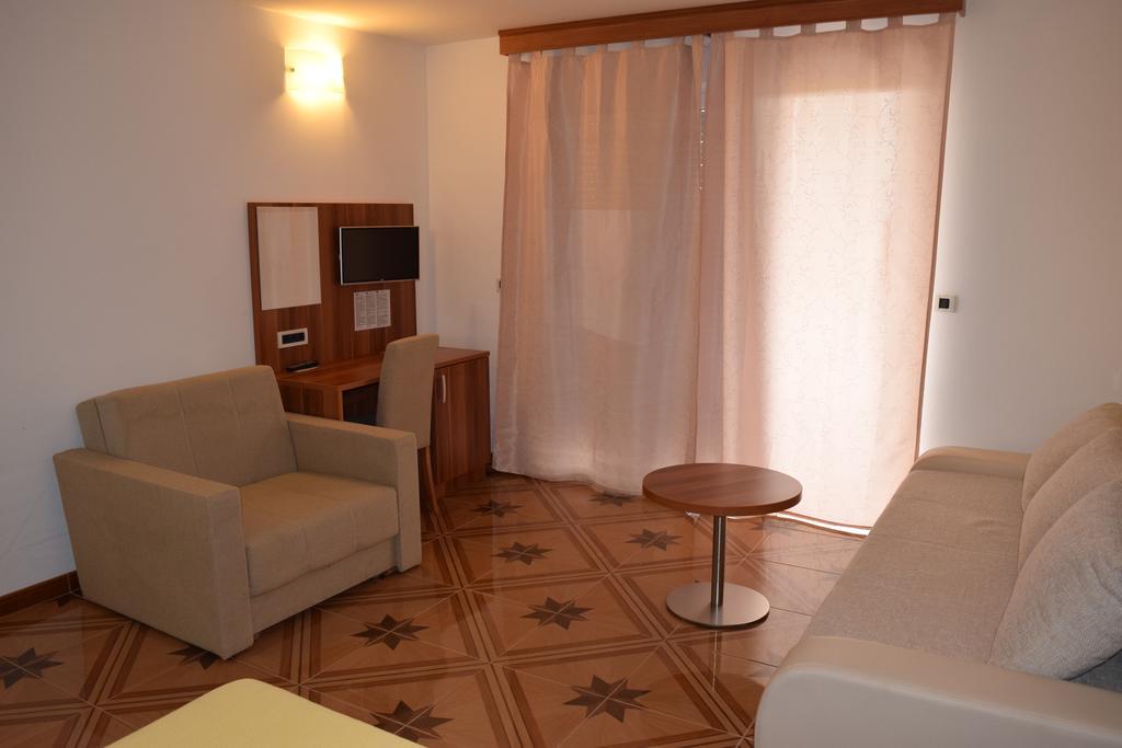 Familienzimmer mit Balkon