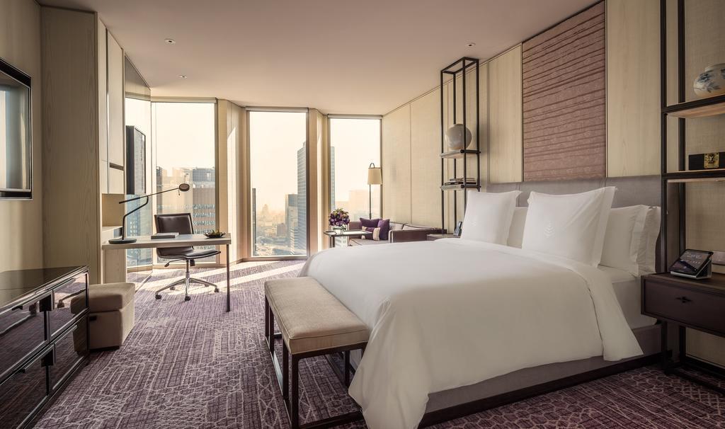 Premier King Room