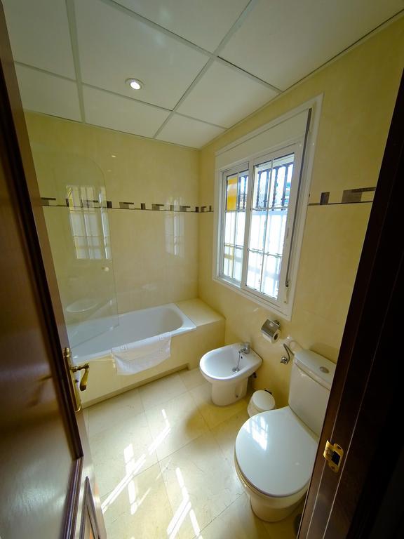 Camera Matrimoniale/Doppia con Letti Singoli con Bagno Privato