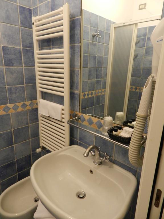Camera Doppia con Letti Singoli