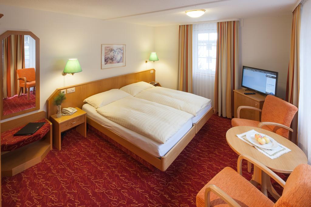 Standard Doppelzimmer mit Balkon