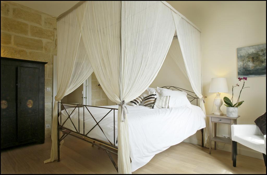 Chambre Double de Luxe avec Baignoire et Douche - Vue sur Jardin