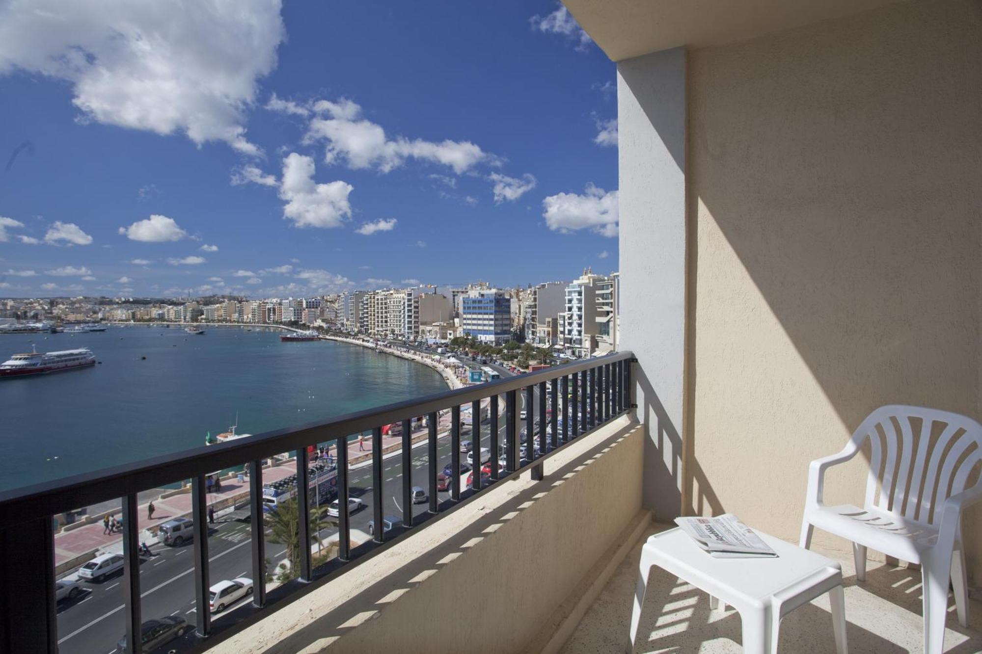 Chambre Double ou Lits Jumeaux avec Balcon - Vue sur Mer