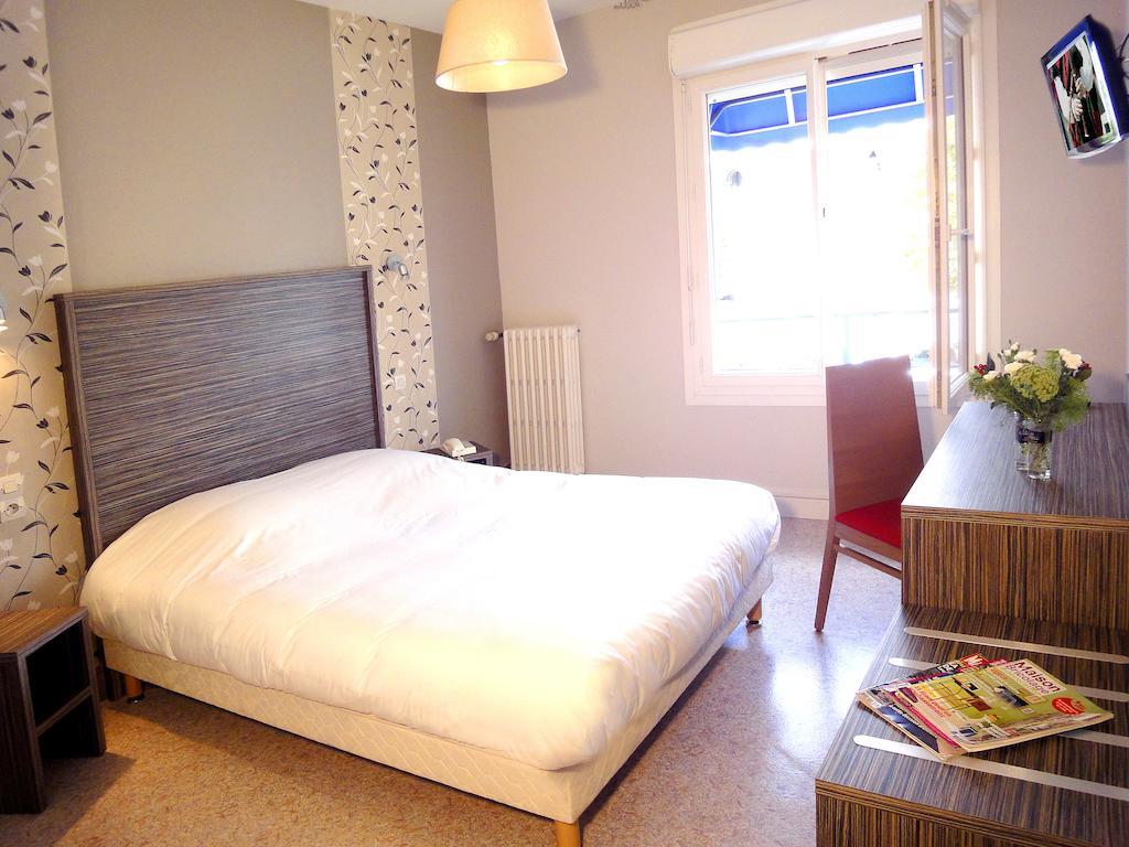 Economy Double Room with Shared Bathroom and Toilet,233344495:JPEG