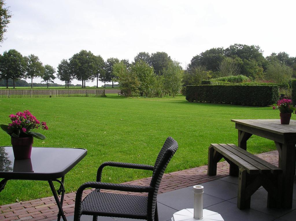 Deluxe Kamer met Badkamer en Terras (2 of 3 Personen)