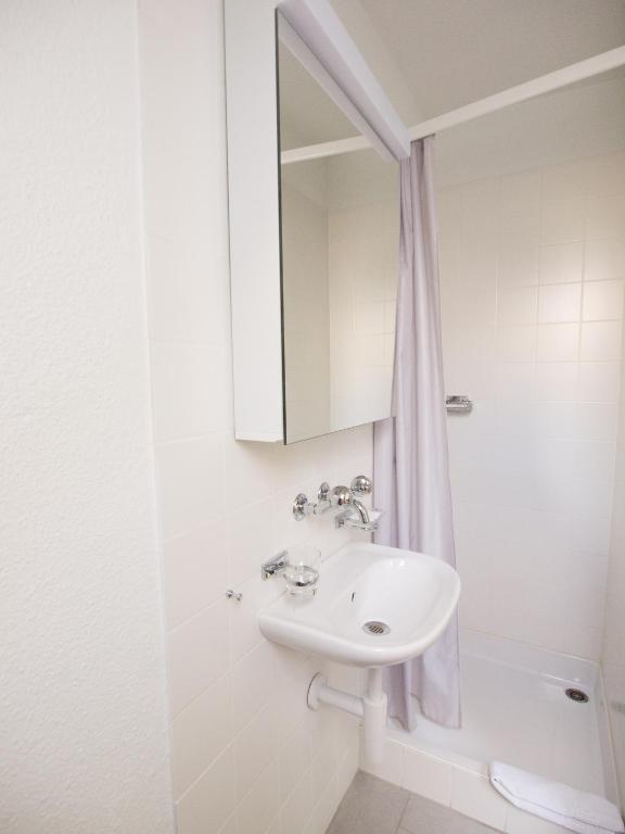 Habitación Individual con baño privado interno