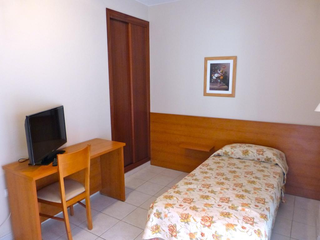 Single Room,236230333:JPEG