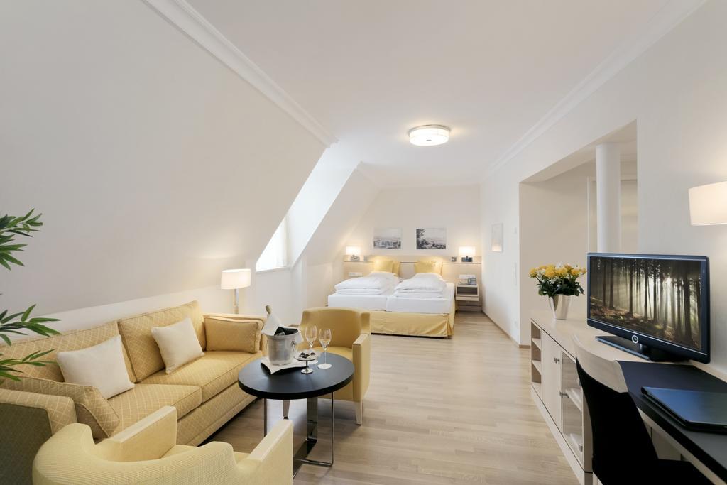 Doppelzimmer mit Seeblick