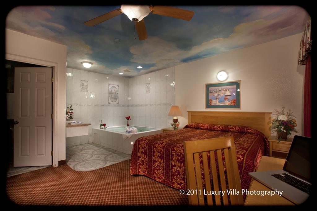 King Studio with Spa Bath