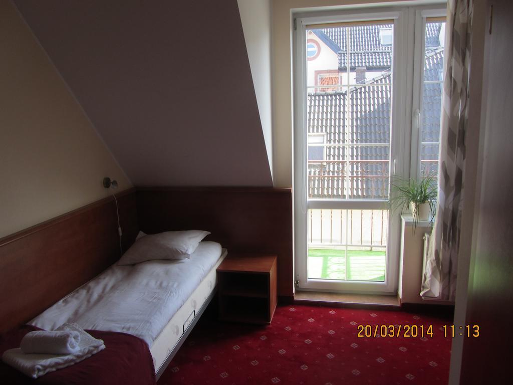 Einzelzimmer mit Balkon