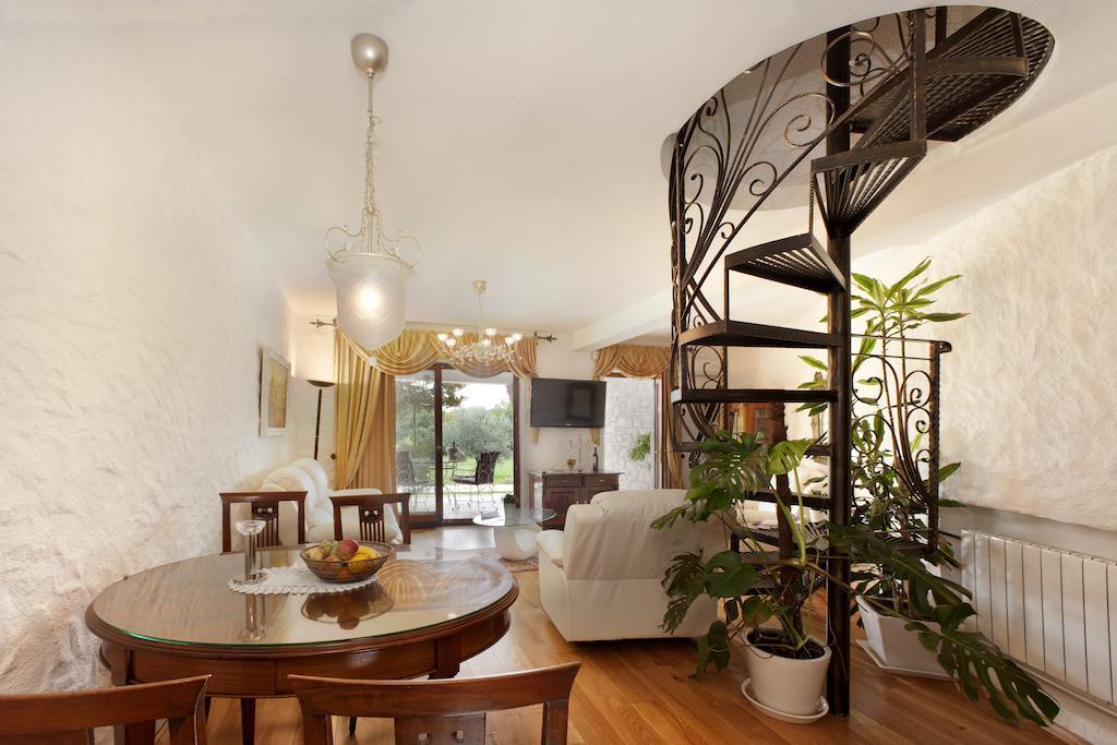 Apartment mit 2 Schlafzimmern und Terrasse